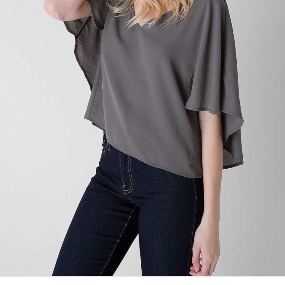 Gray loose crop top, open back